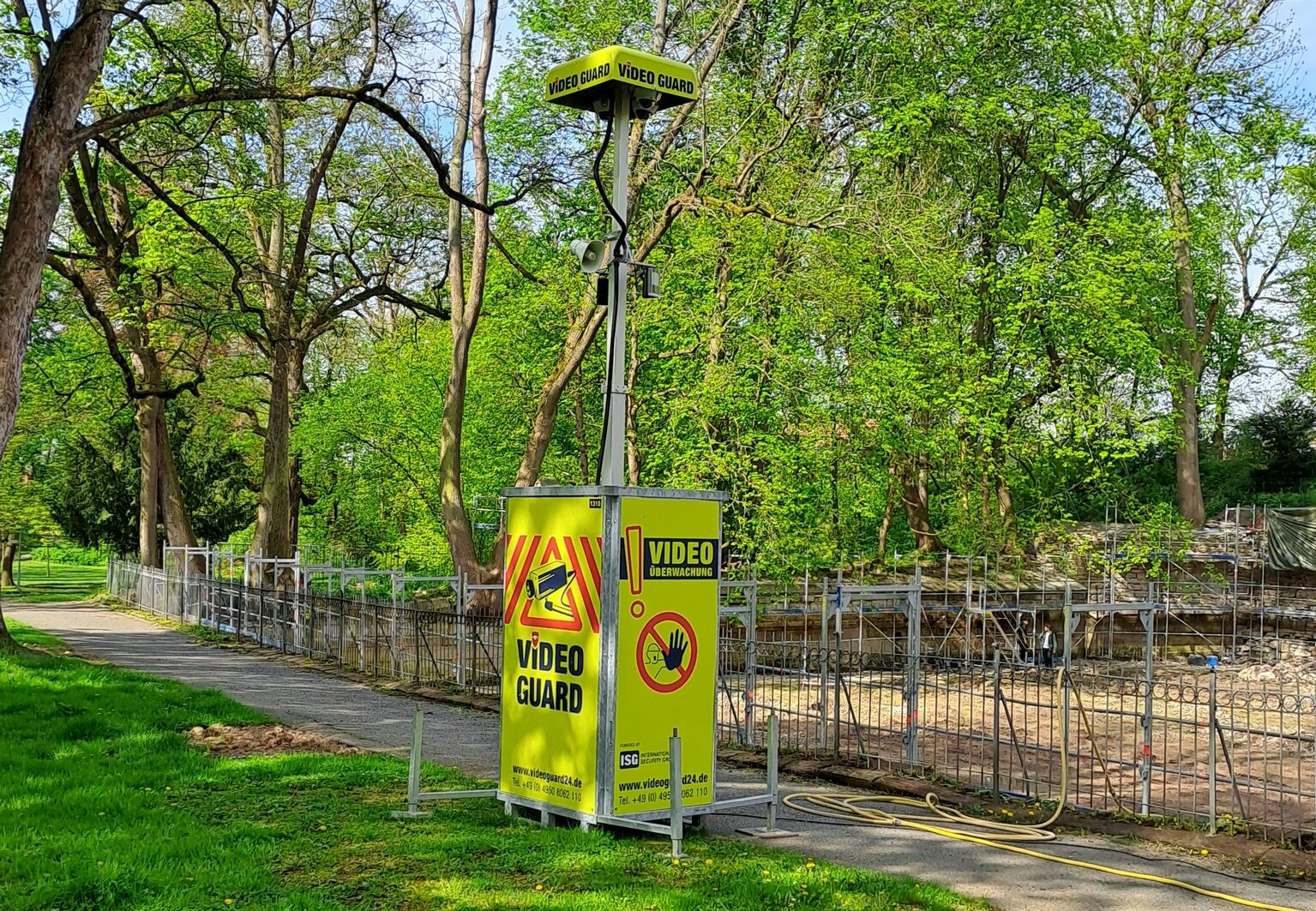 Videovakt i stadsdelen Überseestadt i Bremen