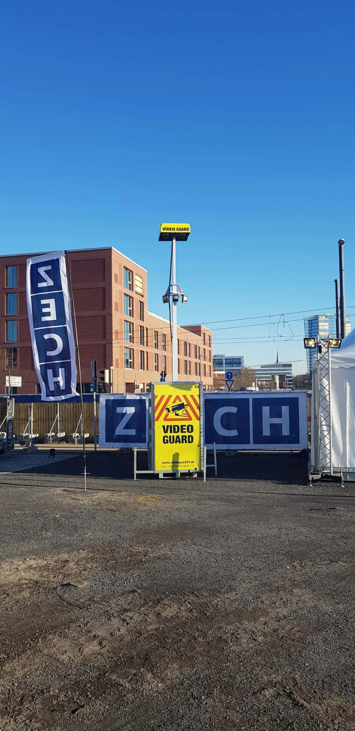 Video Guard Turm bewacht das Zech HQ